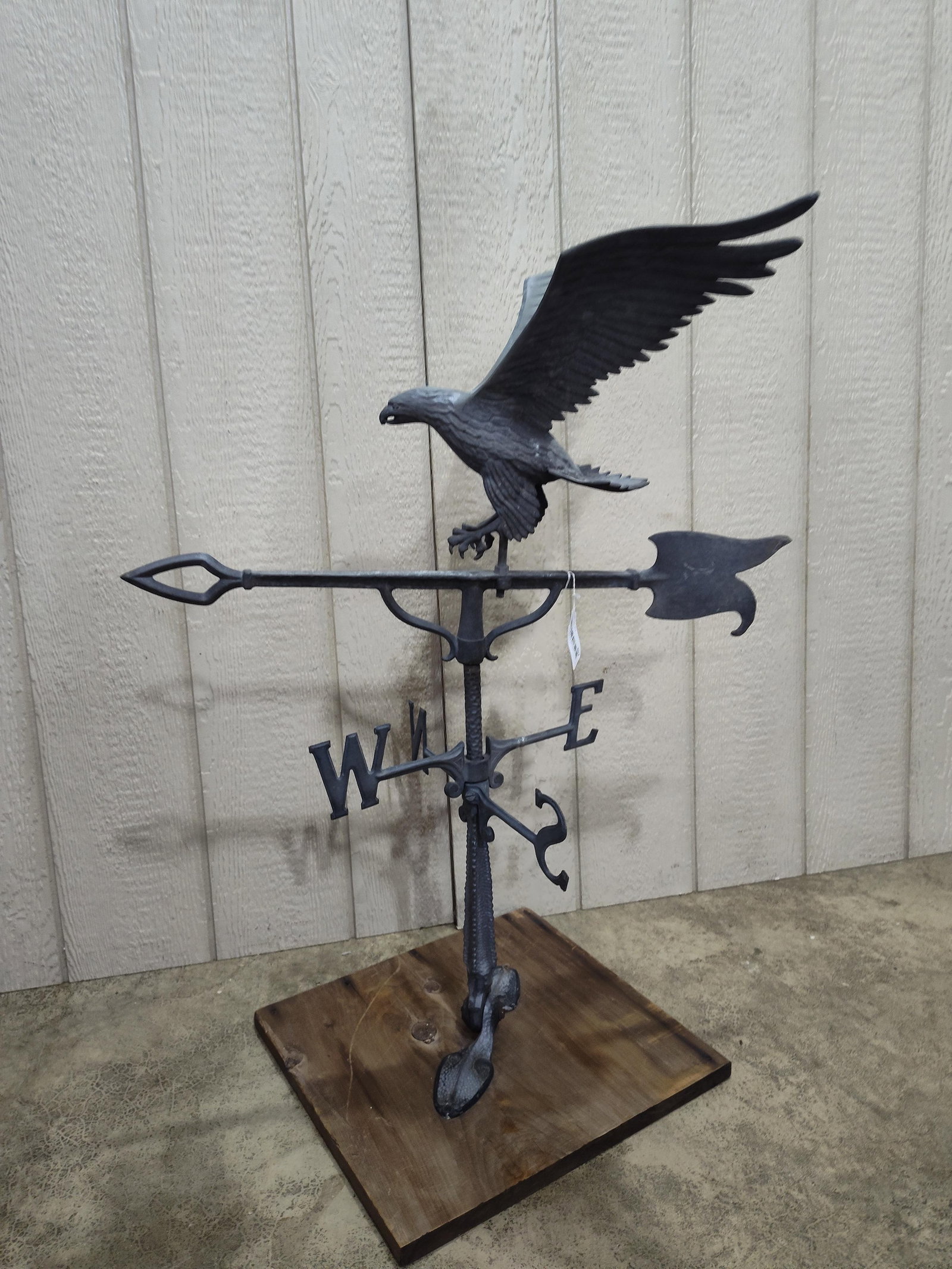 Cast metal Eagle weathervane (1 of 8)