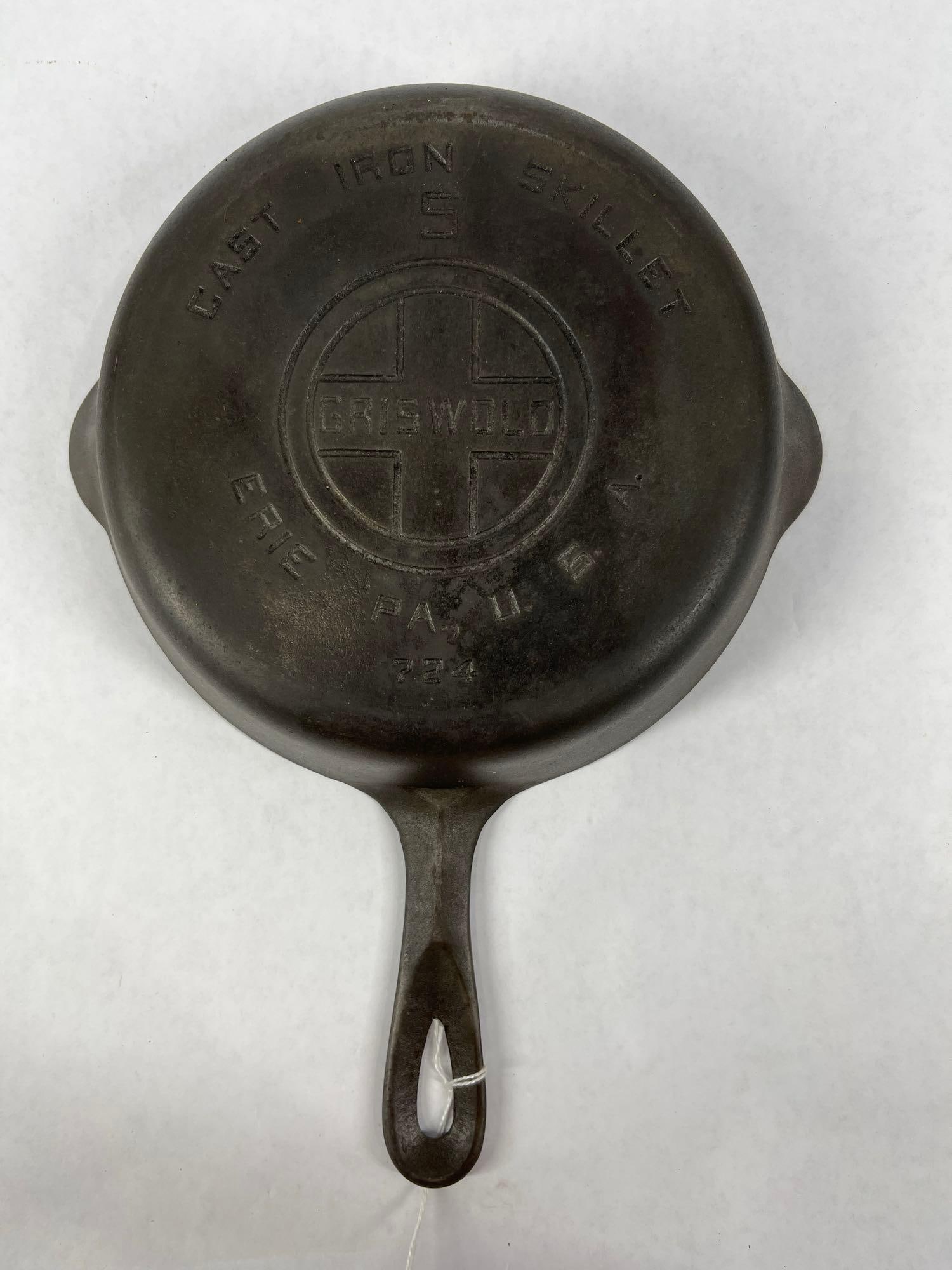 Griswold #5 cast iron skillet (1 of 4)