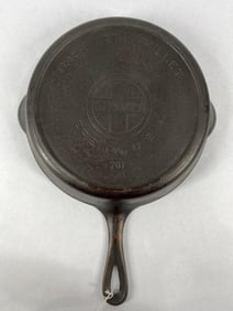 Griswold #7 cast iron skillet