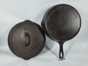 Griswold #8 cast iron skillet with cover
