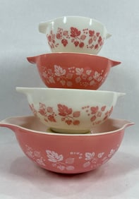 Pyrex Pink Gooseberry Cinderella 4pc nesting bowl set