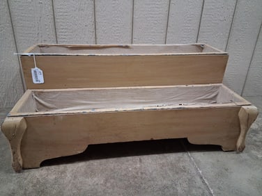 Wooden 2- Tiered Planter with galvanized inserts
