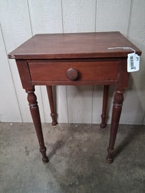 American turned leg 1drw table