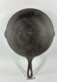 Pre Griswold #9 cast iron skillet