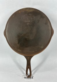 Wagner #8 (1058) cast iron skillet