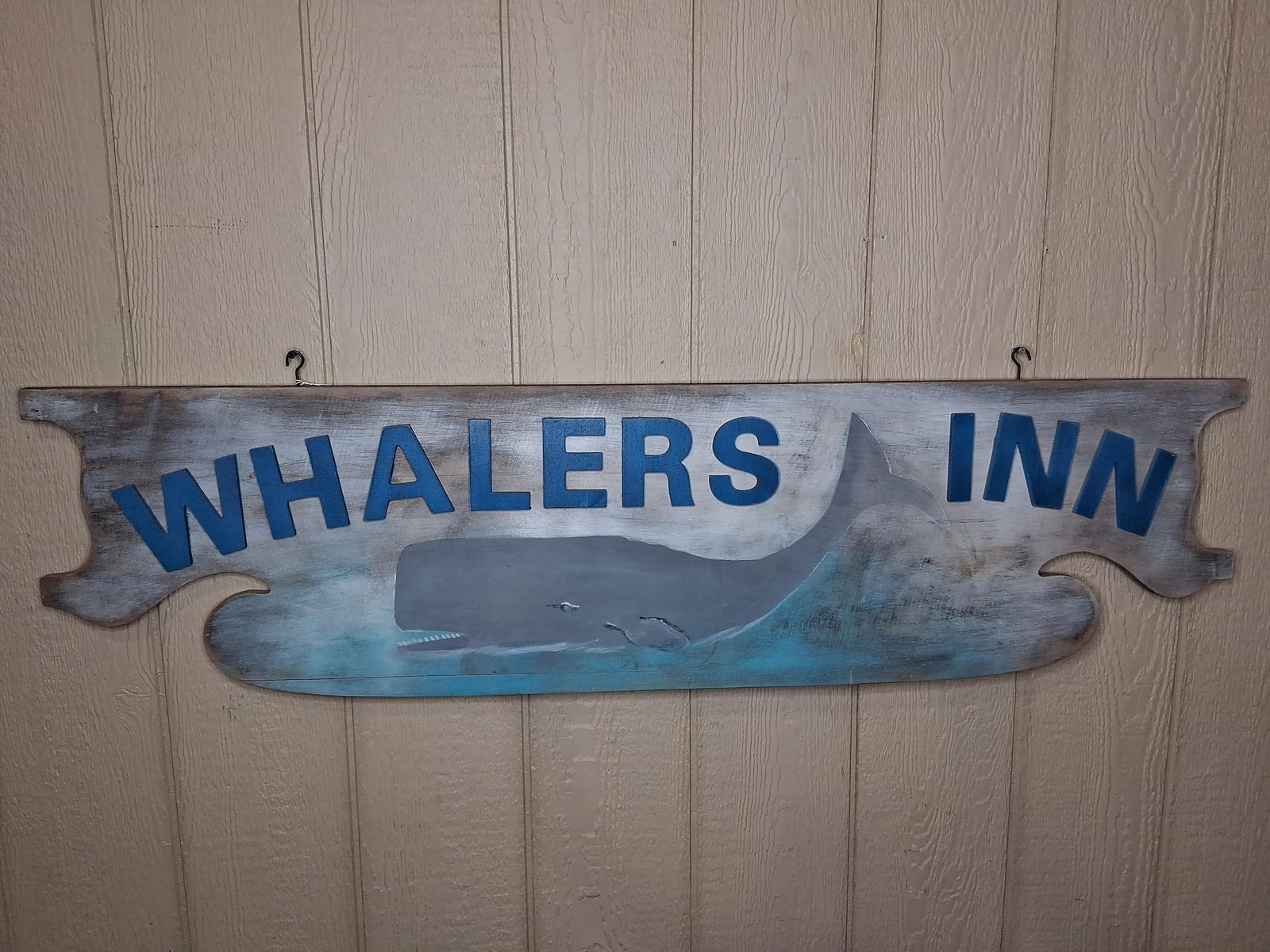Whalers Inn wooden sign (1 of 7)