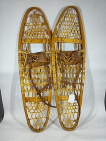 Set of snow shoes