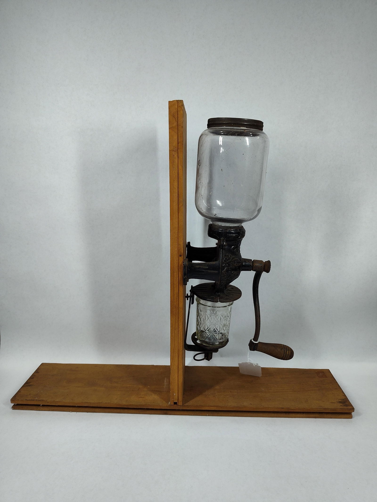 Arcade Crystal wall mount coffee grinder (1 of 6)