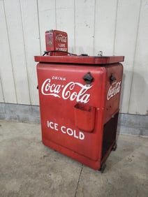 Vendo Junior Coca-Cola spin top cooler