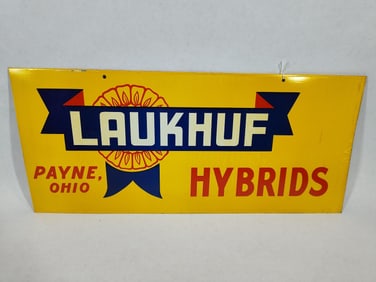 DST Laukhuf Hybrids sign