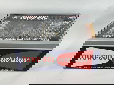 Restored Tung-Sol auto lamps display