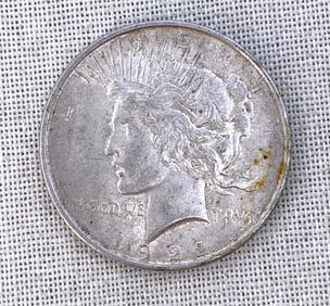 1922 D Silver Peace Dollar US $1 Coin