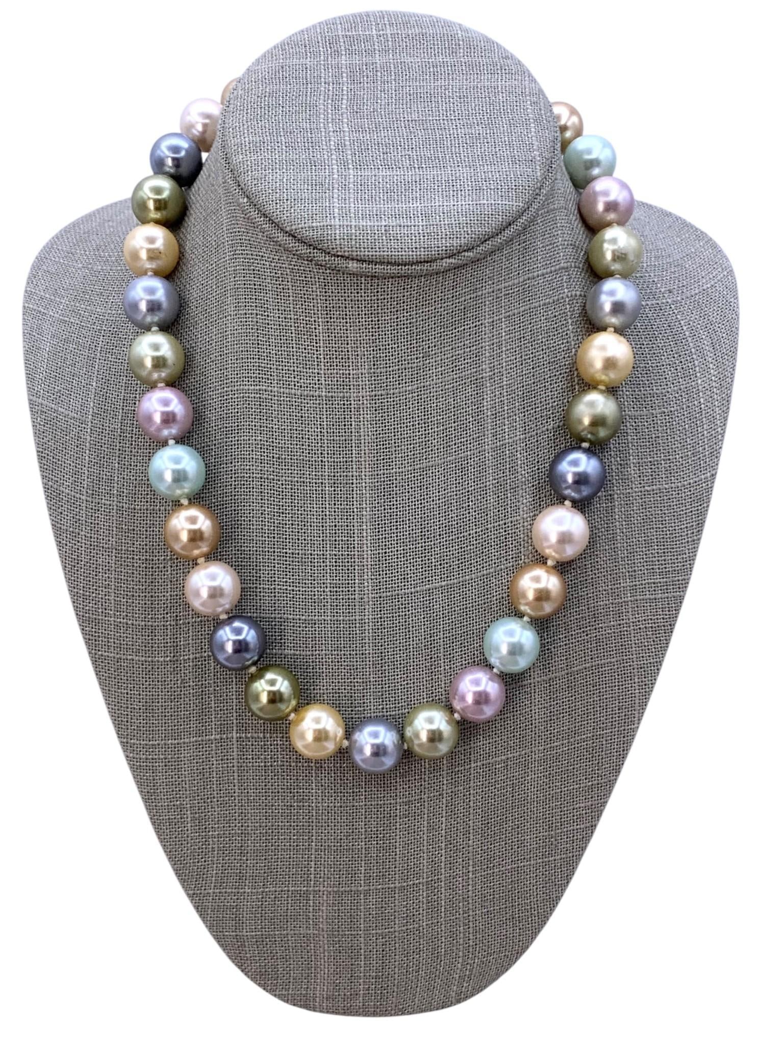 54 pc Kenneth J Lane, 1920s Flapper, Carolyn Pollack Relios, Trifari, Sara Cov Pink Jewelry Lot: Luminous 14mm KJL pastel faux pearl necklace with a bevy of matching pierced earrings, Carolyn Pollack Relios 925 mother of pearl and leather choker, Sarah Cov hot pink apple brooch, KJL pink rhinesto