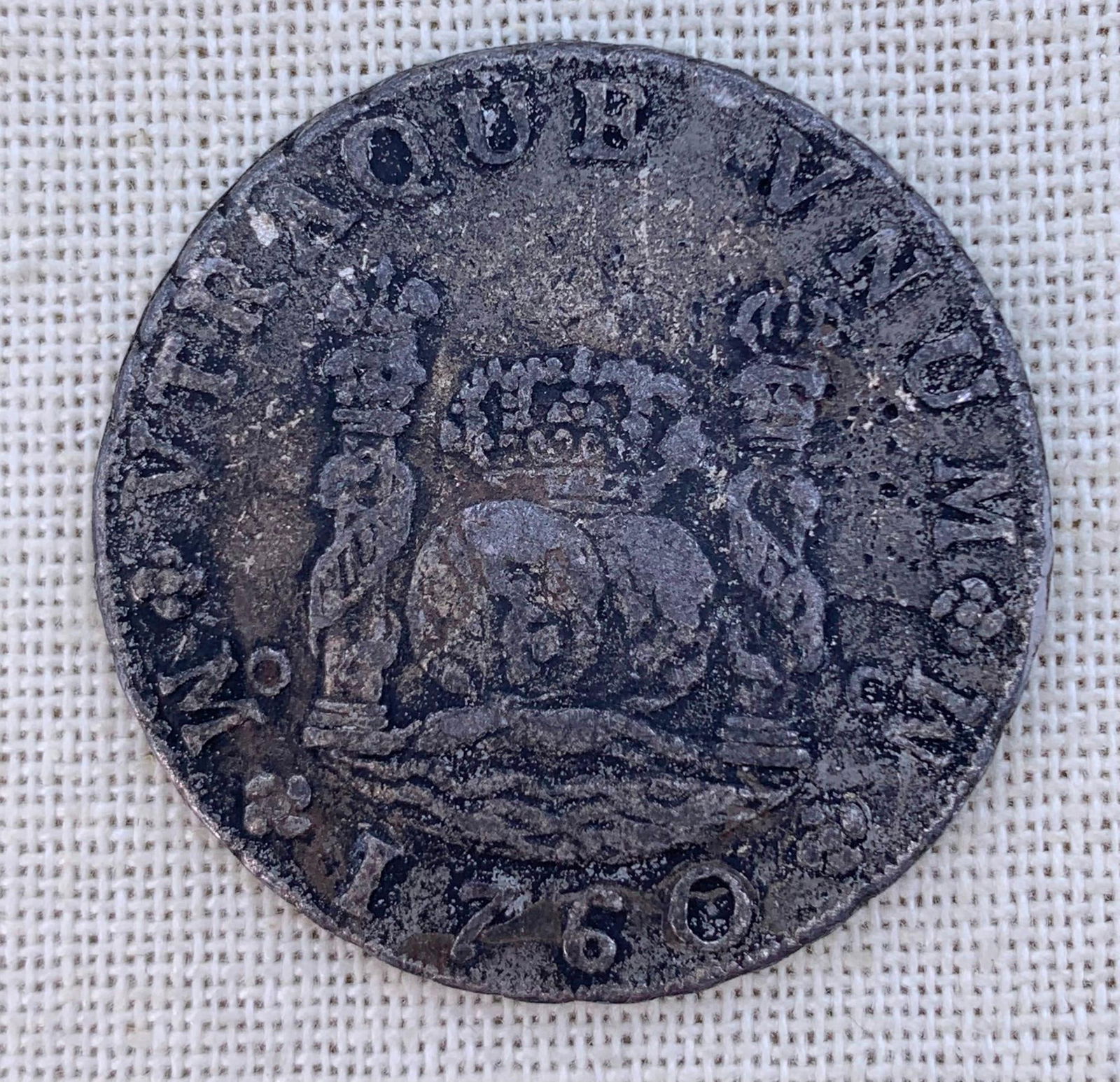 1760 Mexico Spanish Colonial Carlos III MM Silver 8 Reale Coin, 500 Silver: Found in a 50+ year collection...below are the facts - use your own knowledge to decide the authenticity of this old coin.* 24 Gram weight* Tested 500 Silver* Hair under 38mm* 2.5mm thick?