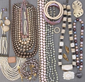 23 pc 1920's to 80s Vintage Carved Bone, Crackled Glass, Faceted Crystal Costume Jewelry Collection