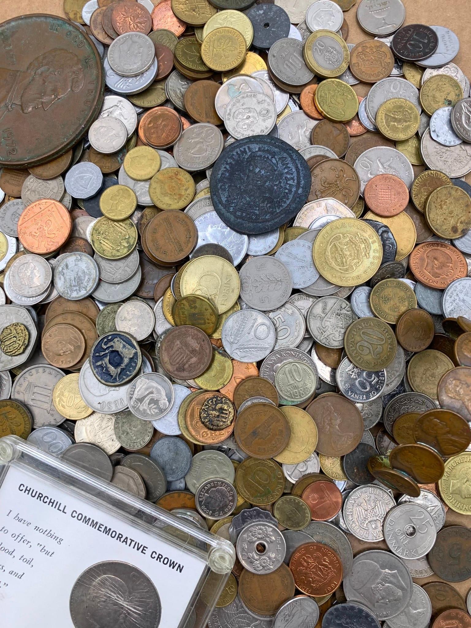 6 1/2 POUNDS Antique to Vintage US & Foreign Coins, Penny Bracelet, Collection: 1 folk US Penny coin cuff (1966-1976) and oversize penny token in the mix of coins, the Churchill commemorative crown is cased.