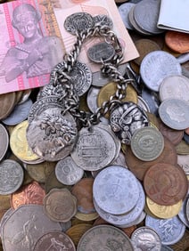 7 POUNDS Antique to Vintage US & Foreign Coins, Vintage Roman Coin Souvenir Bracelet, Collection