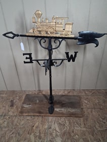 Train Engine Weathervane w Directional Arrows