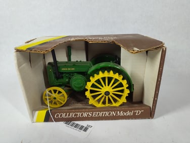 Ertl John Deere 1953 Model D WF Steel Wheel Collector Edition Tractor