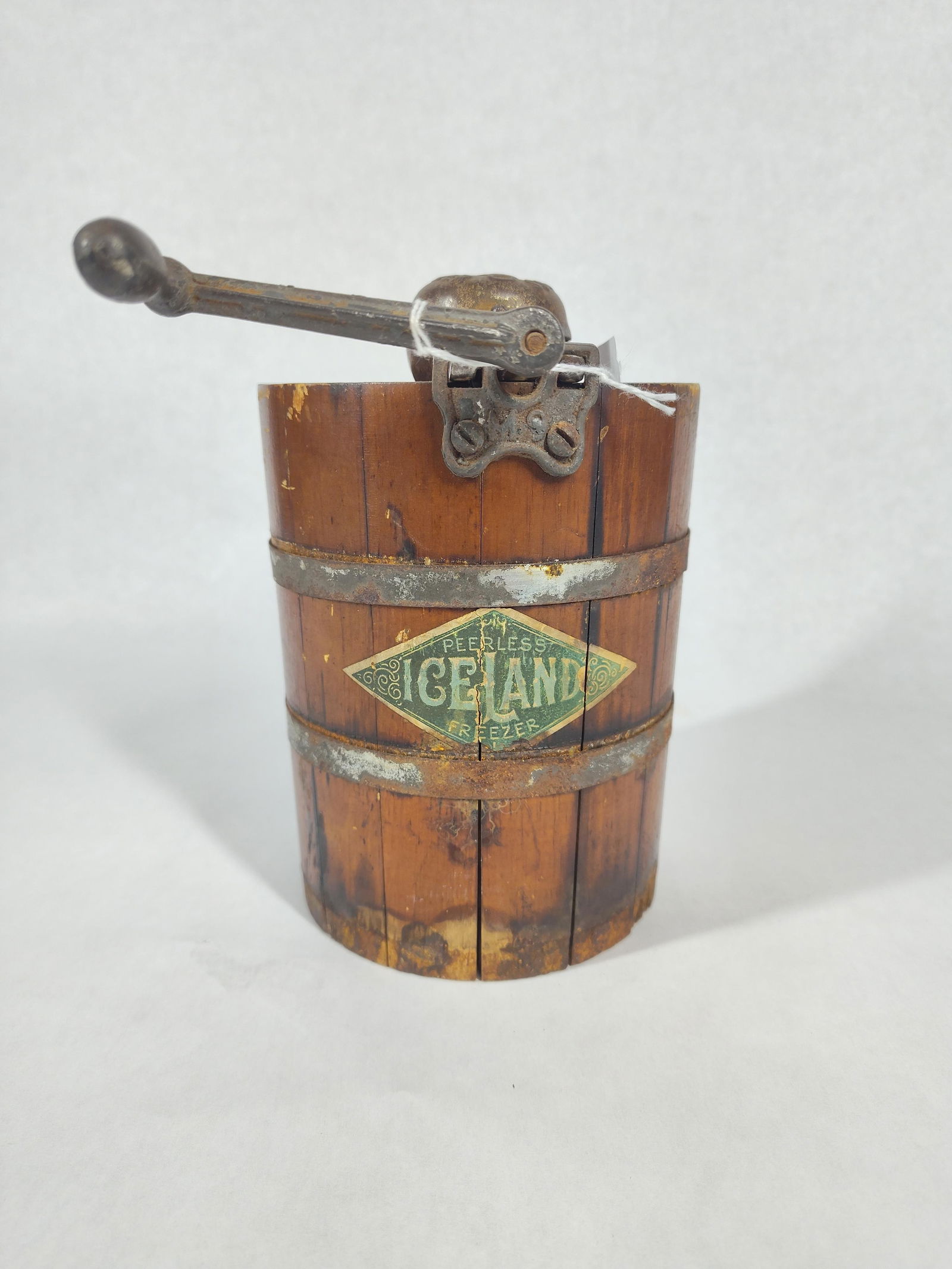 Peerless Iceland One Qt Freezer: All parts are complete and in great condition, gears move smoothly. 7 inches tall