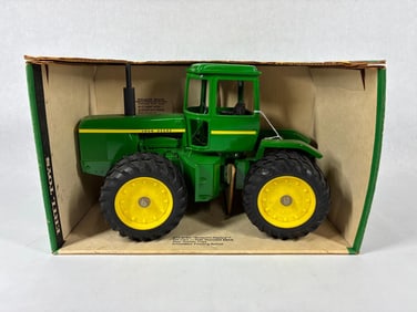 JD 4 Wheel Drive Tractor