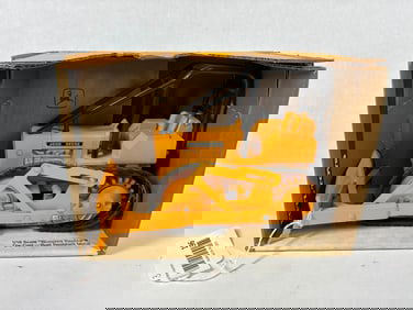 Ertl John Deere Industrial Crawler w/ Blade Blueprint Replicas Model