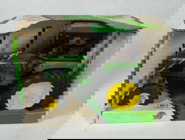 Ertl John Deere WF 2755 Utility Tractor w/ Sound Gard Cab