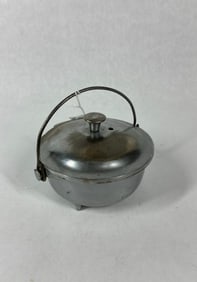 Griswold Small Block Logo Cast Aluminum No. 00 Serving Kettle w/ Lid and Bale Handle