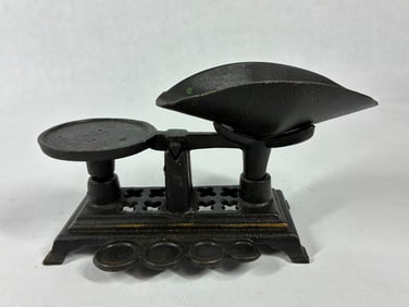 Cast Iron Miniature Dry Goods Scale