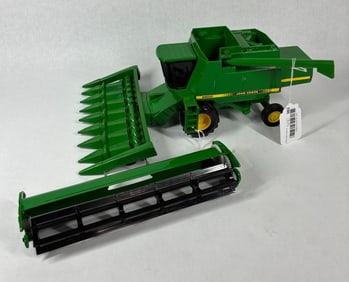 Ertl John Deere Combine