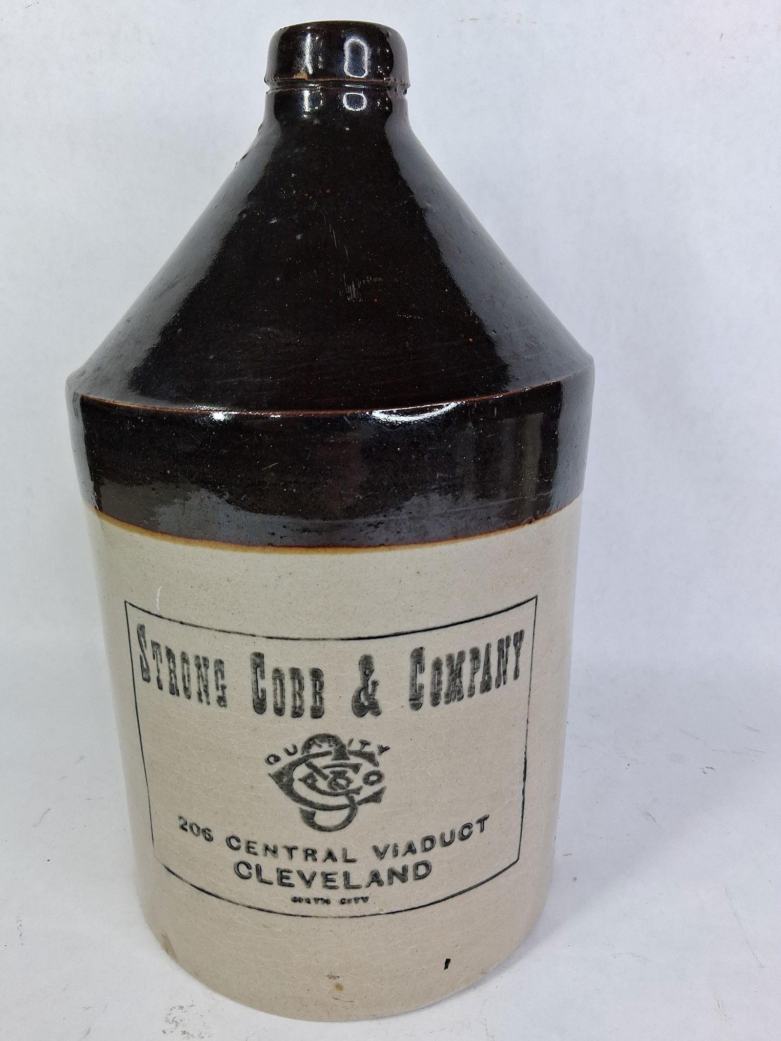Strong Cobb & Co Cleveland Oh Advertising Jug (1 of 7)