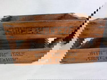 Kendallville Bottling Works Squeeze Beverage Crate