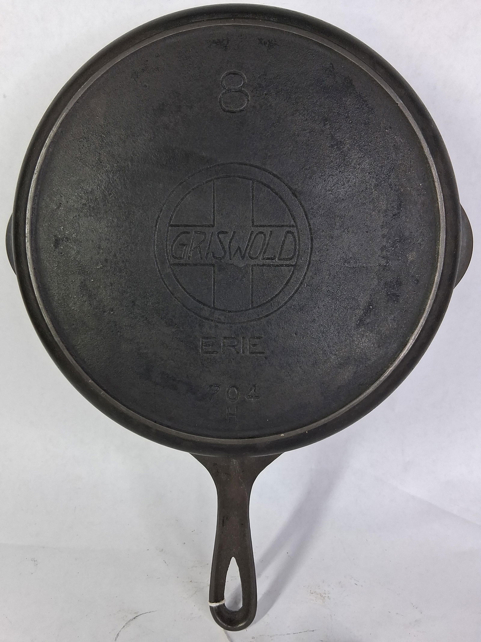 Griswold Slant Logo Cast Iron No. 8 Skillet w/ Fire Ring: good overall condition? 10.5 in. D?