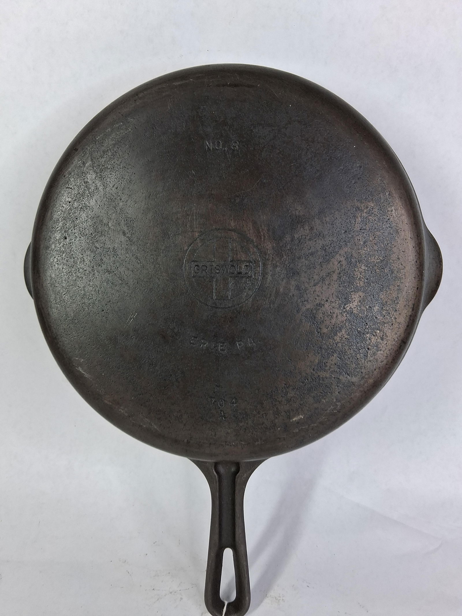 Griswold Small Block Logo Cast Iron No. 8 Skillet (1 of 5)