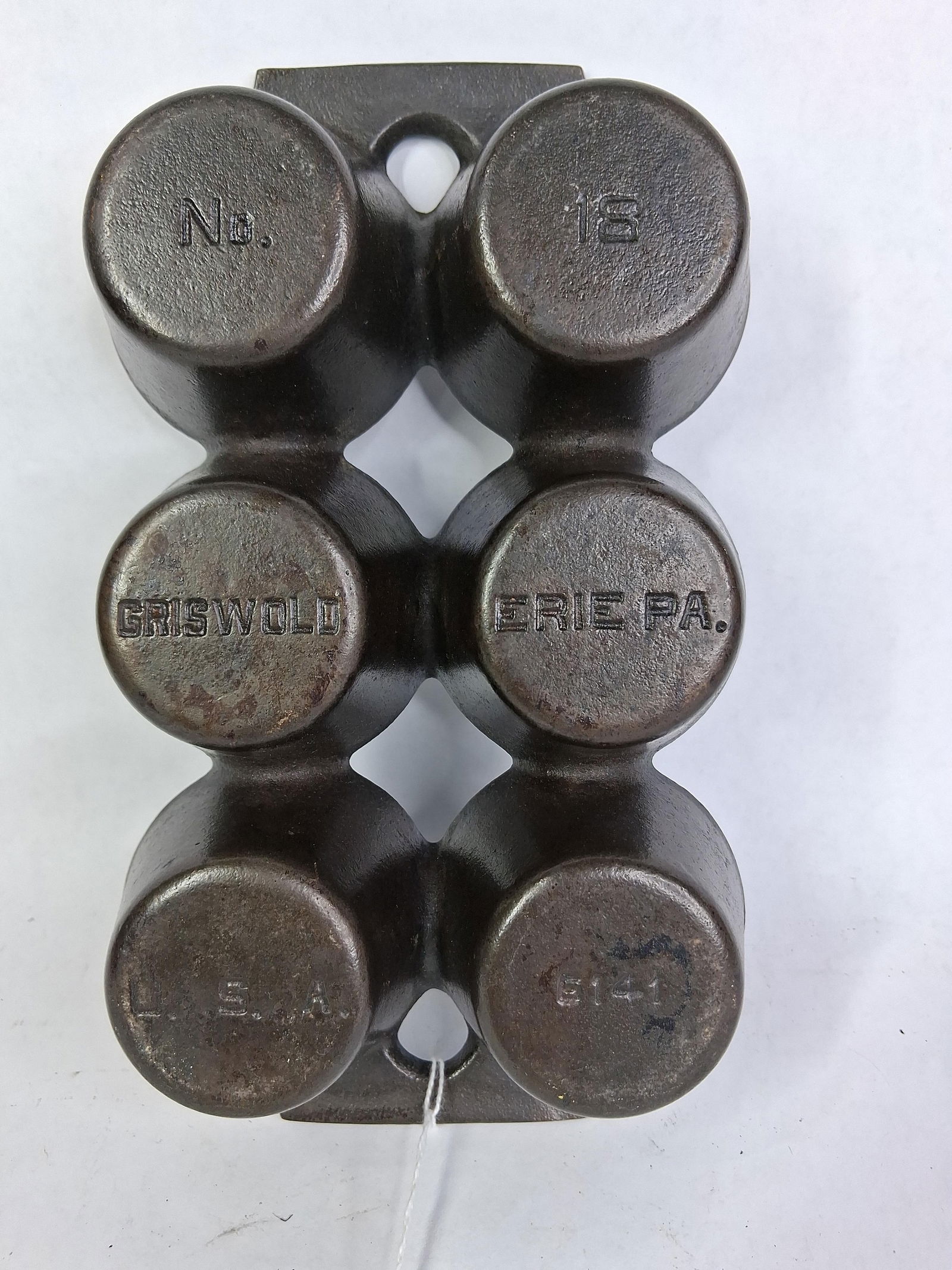 Griswold No 18 Cast Iron Muffin Pan: Erie, PA 6141