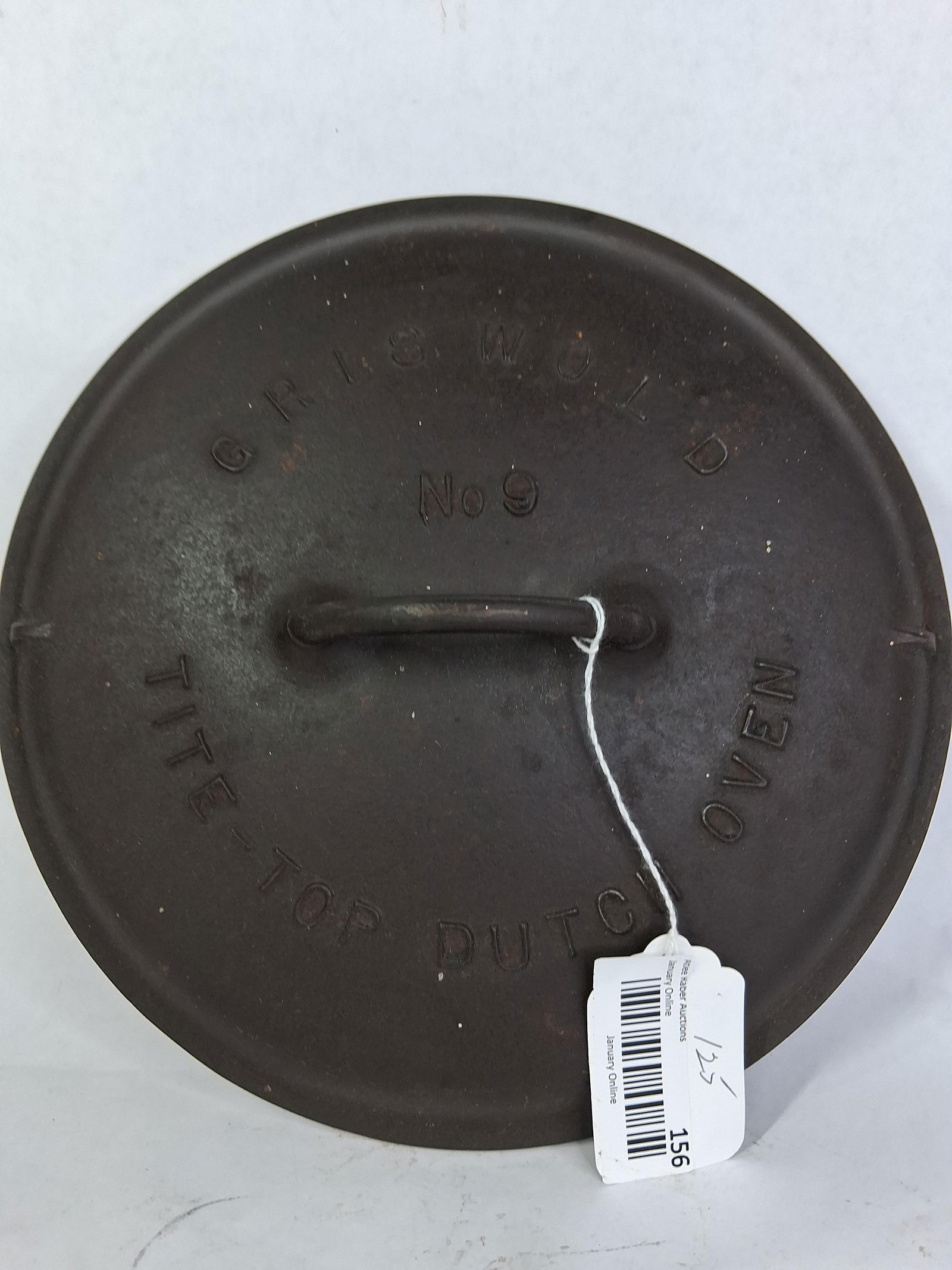 Griswold Large Block Logo Cast Iron No. 9 Tite-Top Dutch Oven Lid: Good overall condition 