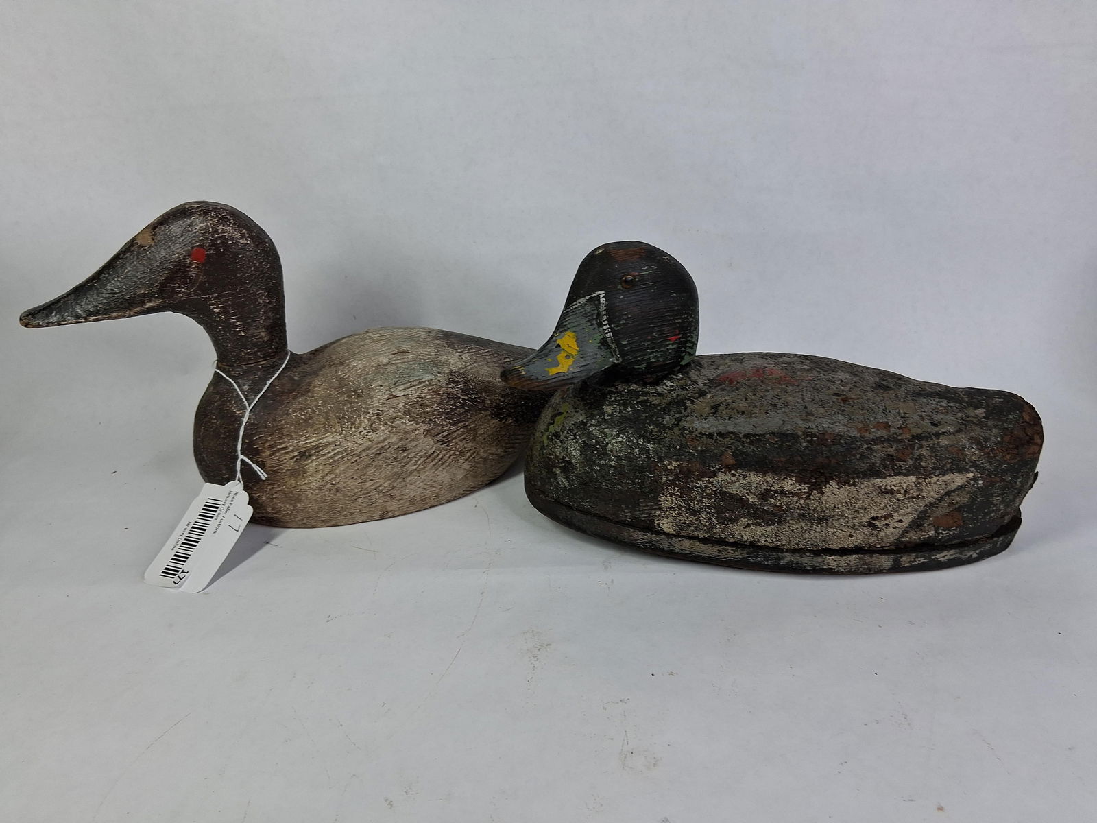 Pair of Great Hand Carved Wooden Duck Decoys (1 of 10)