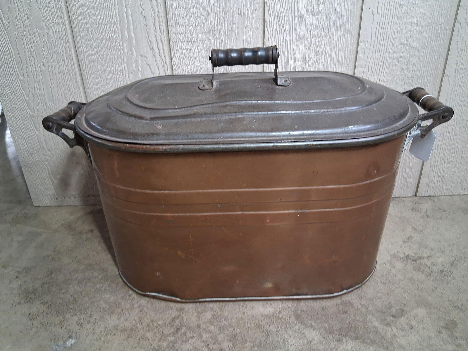 Antique Copper Boiler w/ Lid: Showing areas of denting as well as tarnishing due to age and usage? 13 x 26