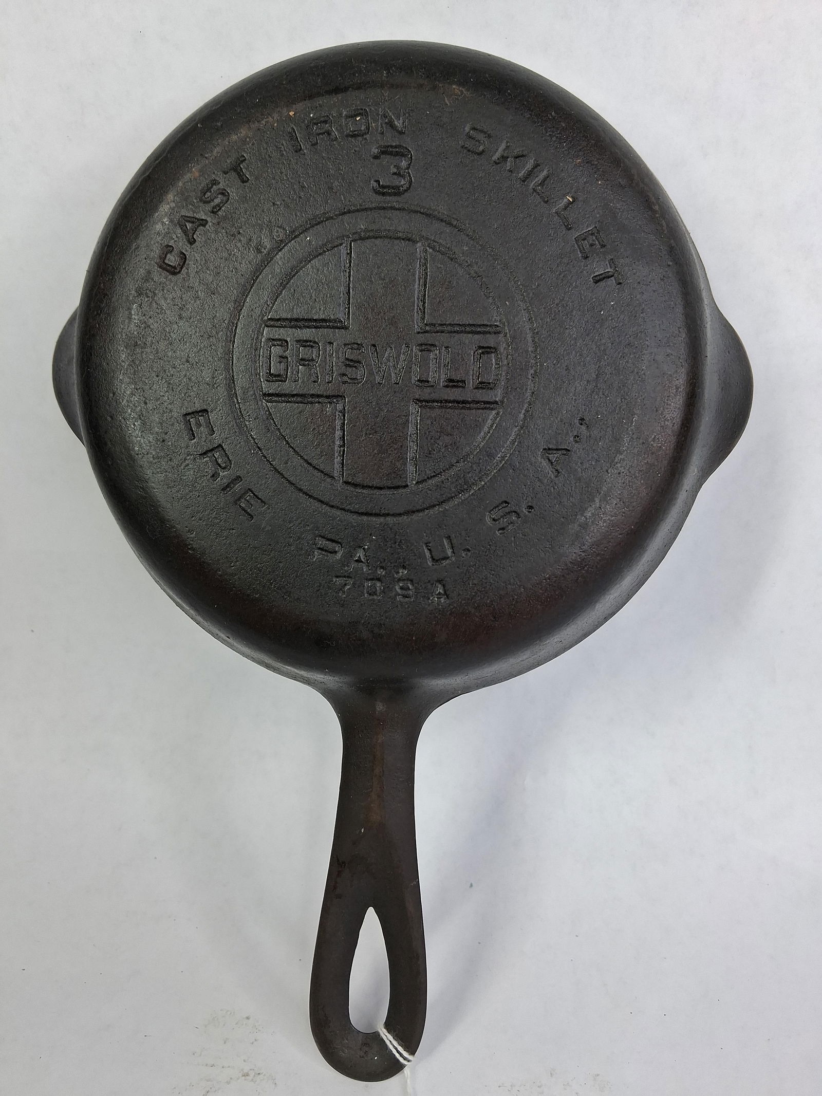 Griswold Large Block Logo Cast Iron No. 3 Skillet (1 of 5)