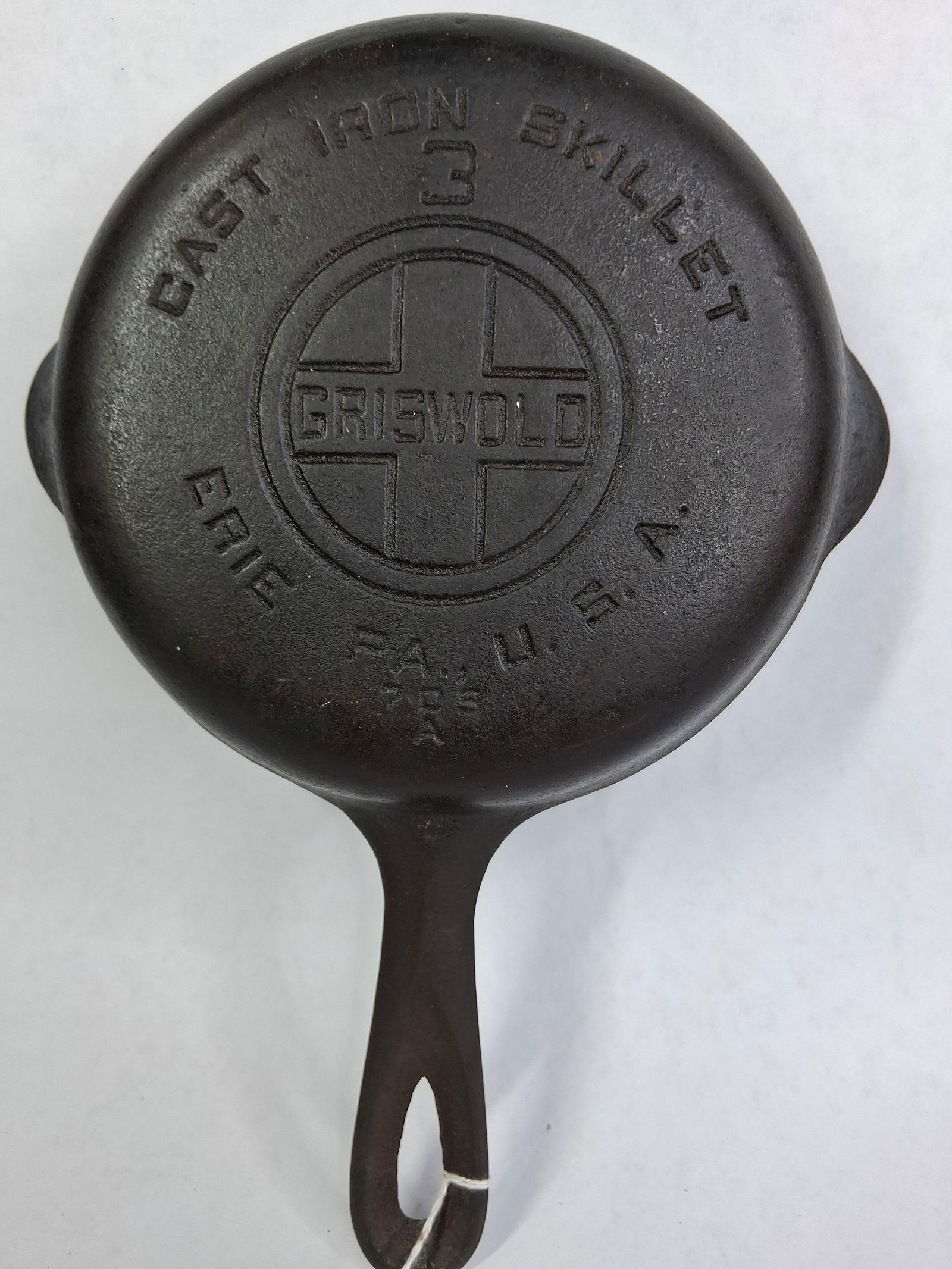 Griswold Large Block Logo Cast Iron No. 3 Skillet (1 of 4)
