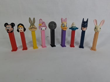 Pez Dispenser Lot Inc. Wonder Woman, Batman, Mickey Mouse, Bugs Bunny, Smurf and More
