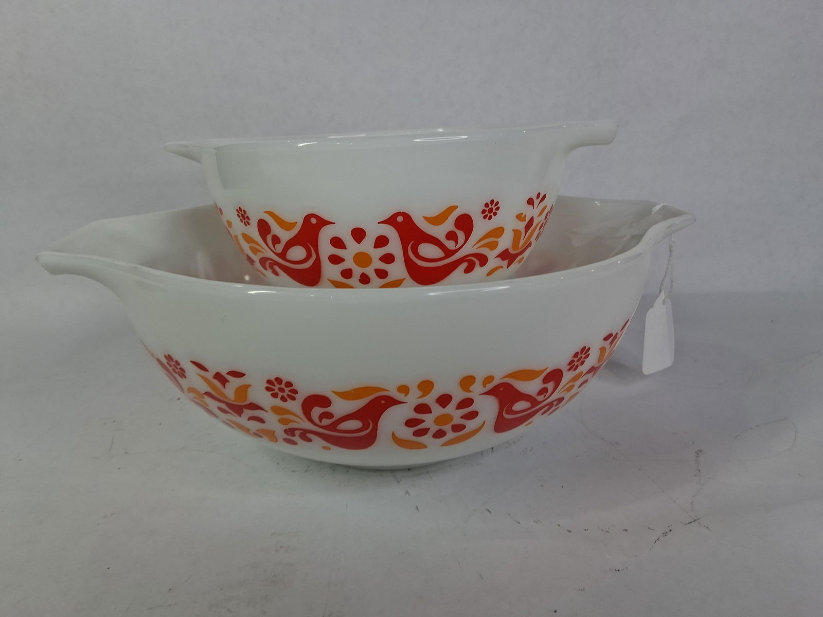 Pyrex Vintage Cinderella Friendship Pattern Nesting Mixing Bowl Set of 2`: No chips, cracks or breaks and includes? 1.5 pt.? 2.5 qt.?
