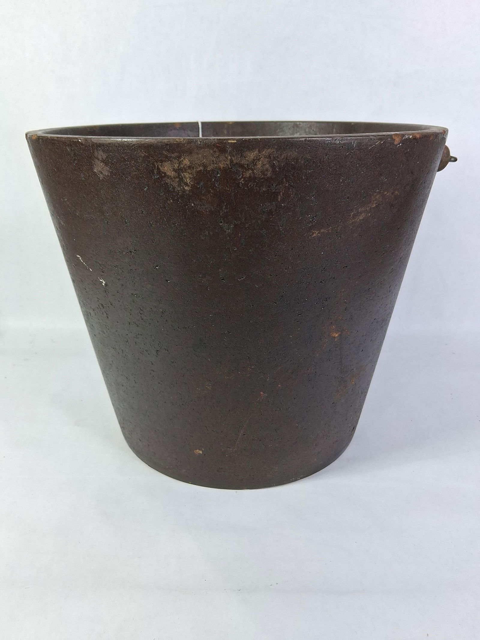 1885 United Indurated Fibre Co. Fire Bucket (1 of 6)