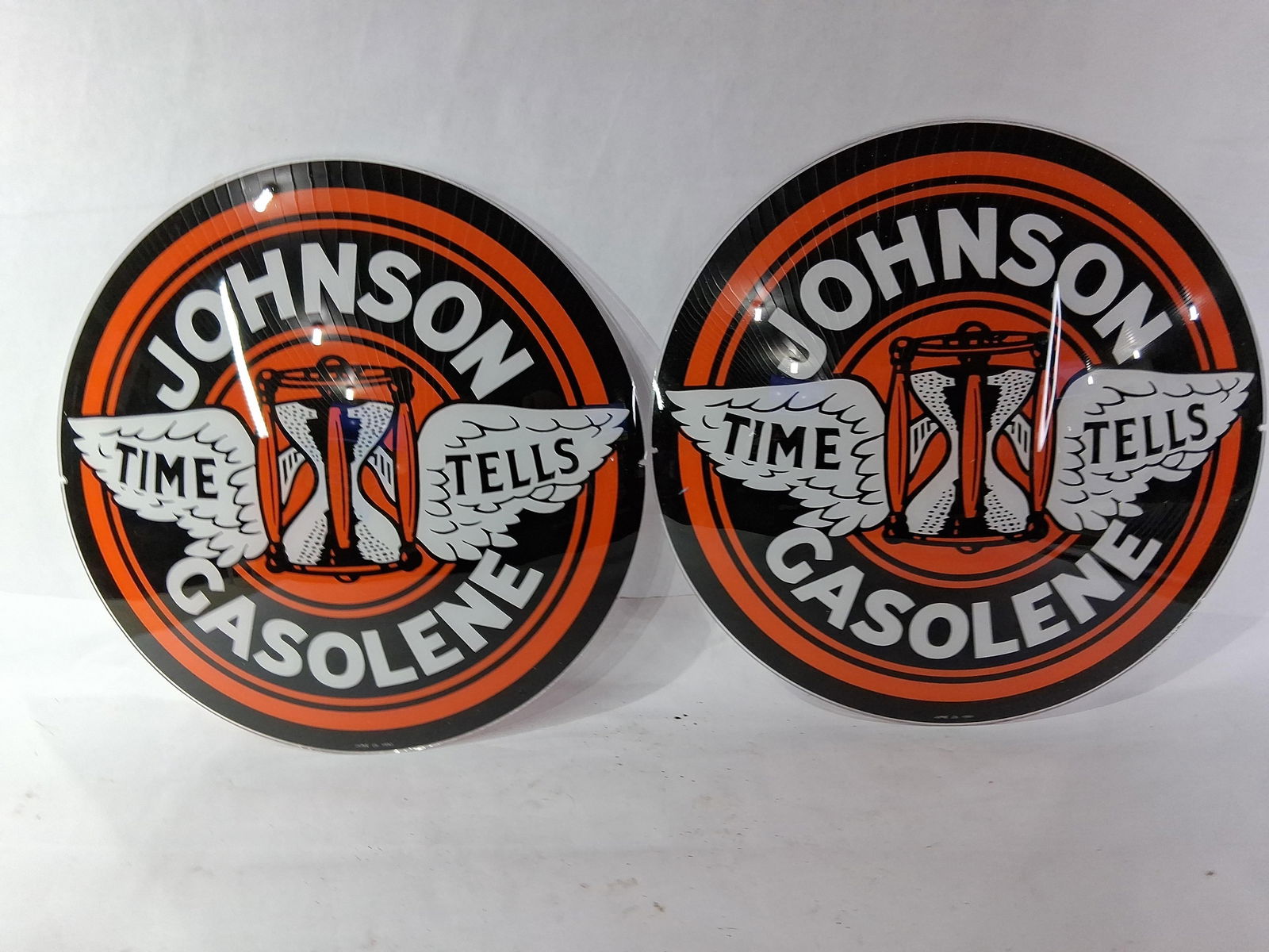 1993 Johnson Gasoline Glass Pump Globe Lenses (2): Great condition and color / graphics 
