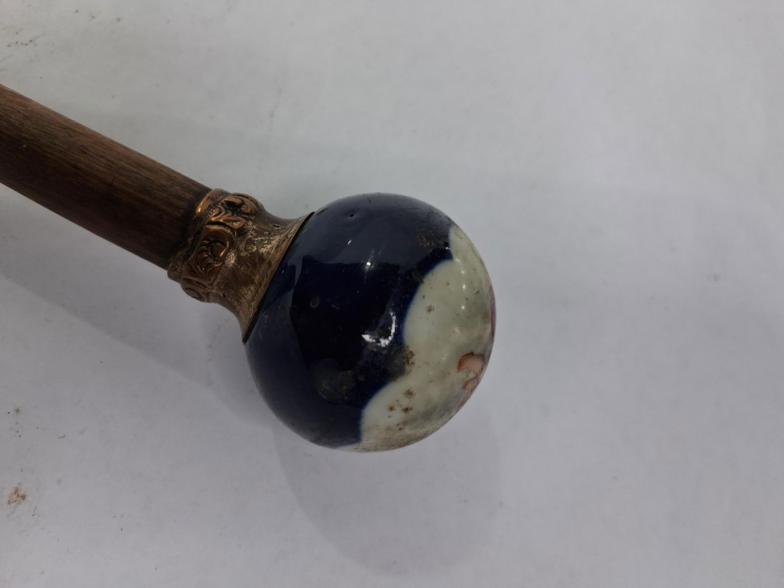 19th C. Porcelain Cherub Scenic Knob Handle Ladies Walking Stick: Great overall early condition and fully intact 