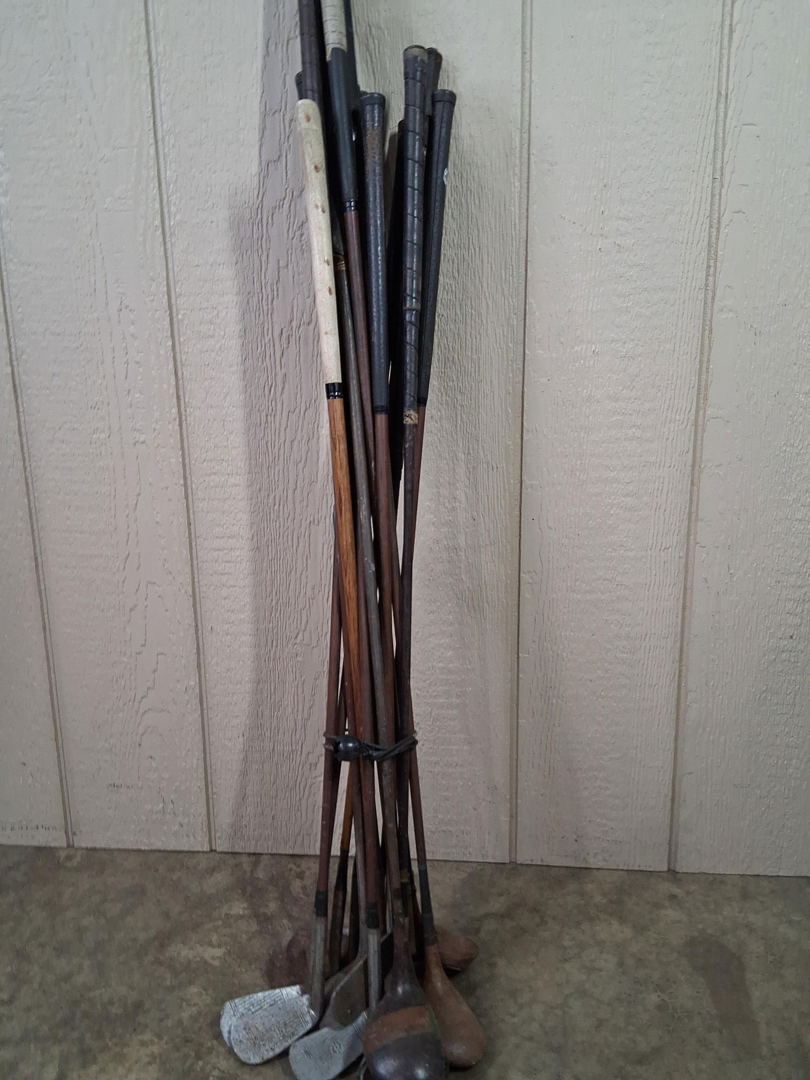 Old Wooden Golf Clubs and Putters (1 of 9)