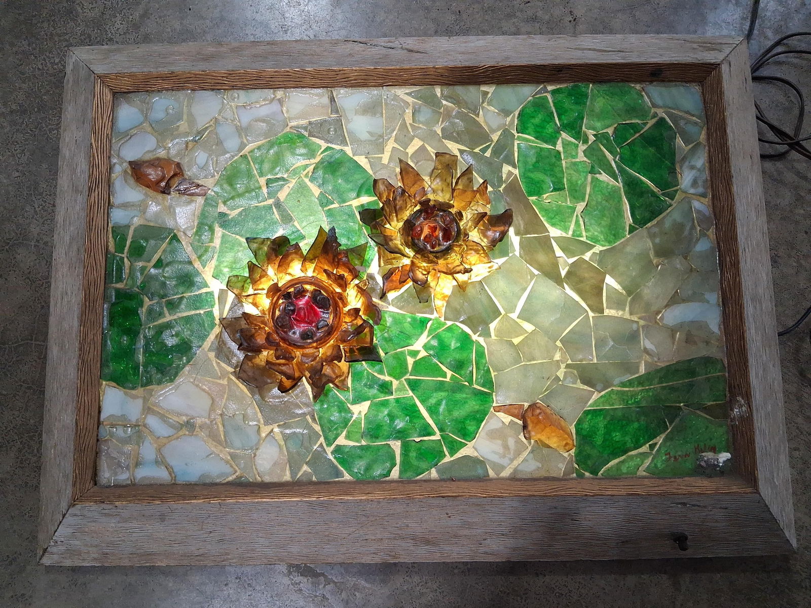 Midcentury Mosaic Glass Waterlily Hanging Wall Light (1 of 13)