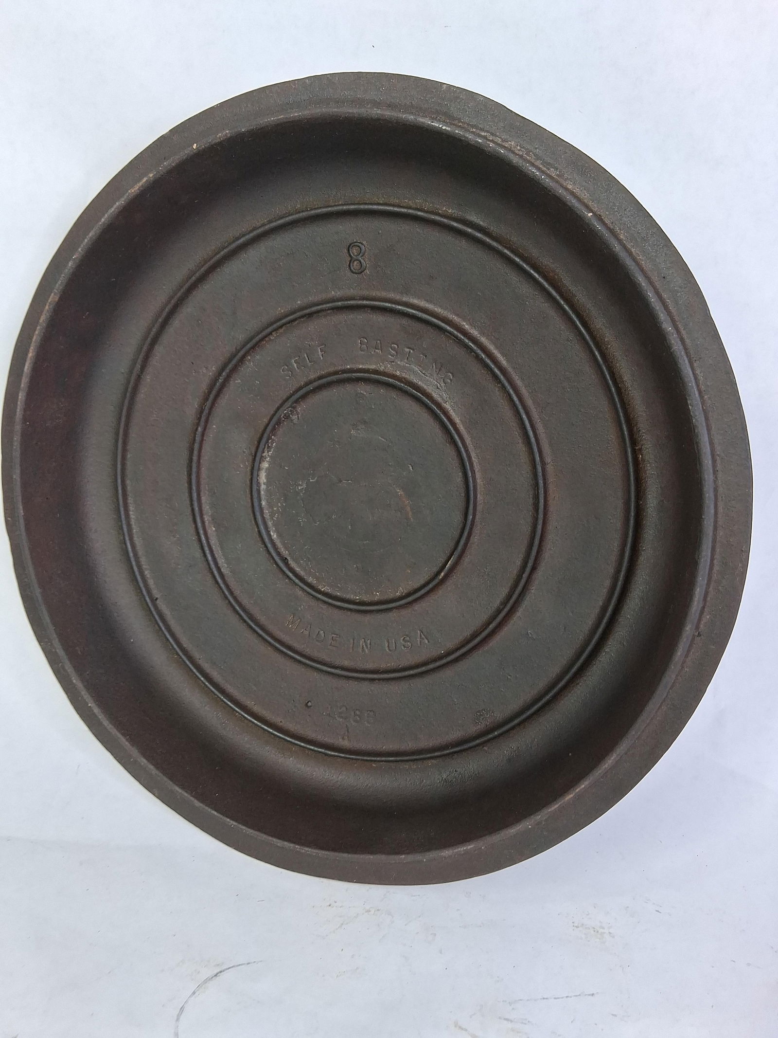 Unmarked Griswold Handled Cast Iron No. 8 Self Basting Lid: Unmarked and in good condition