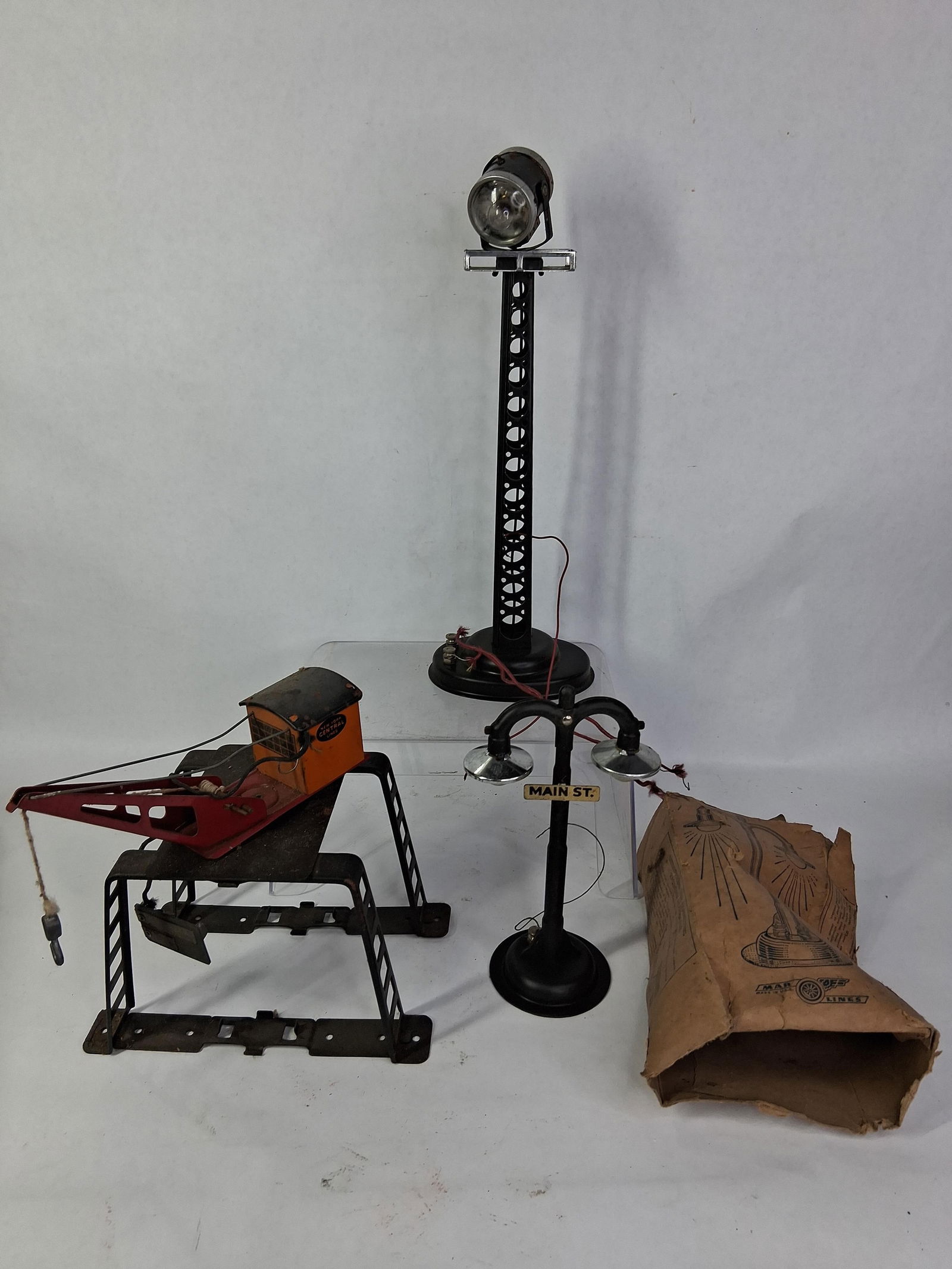 Mar Lines Marx Twin Light Lamp Post, NYC RR Crane and Flood Light Tower: All in good overall open box condition? lamp post with original packaging?