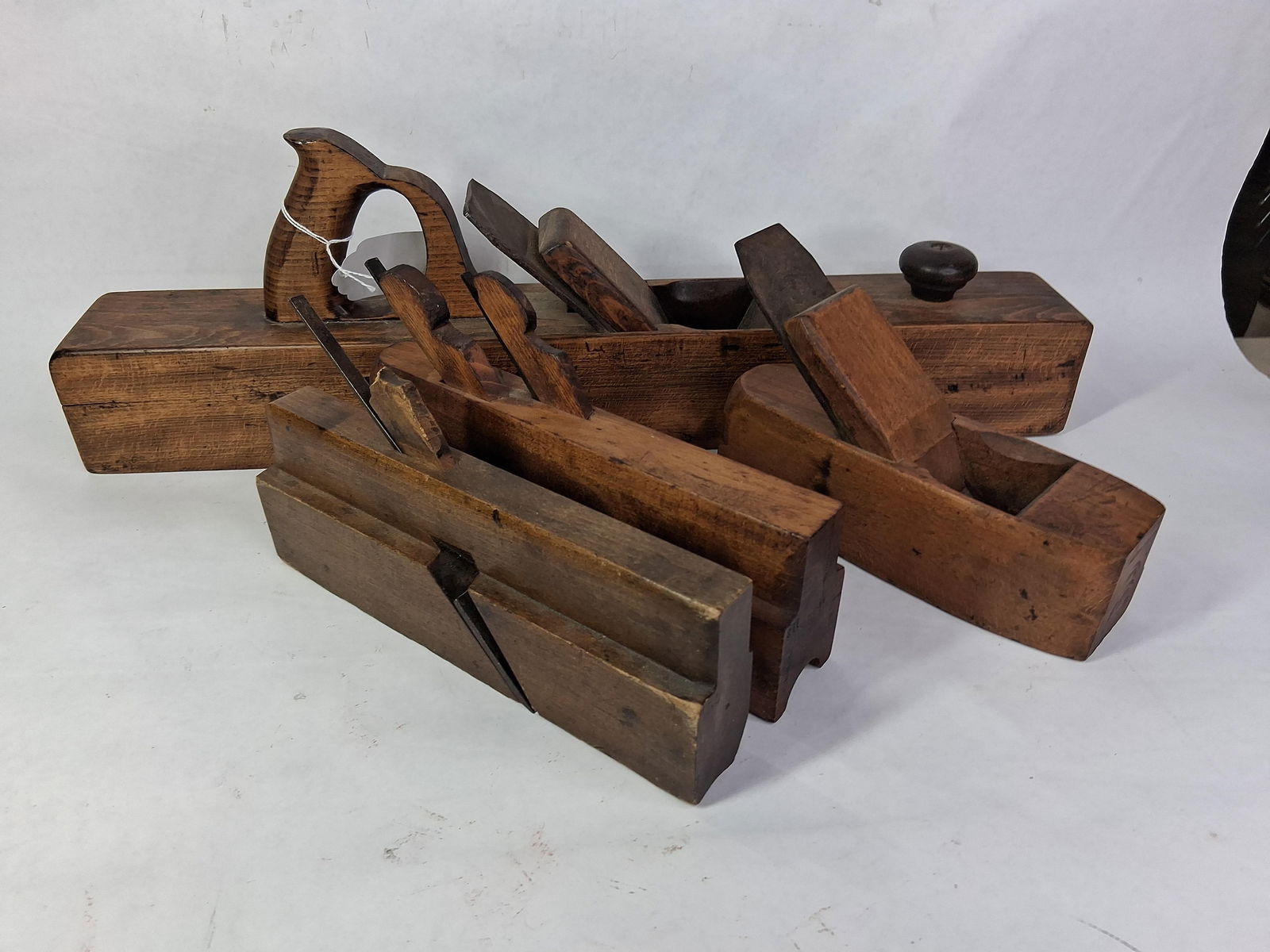 Sandusky Tool Co. Wood Block Plane Lot: This wood plane lot includes 4 of various sizes as shown in photos 